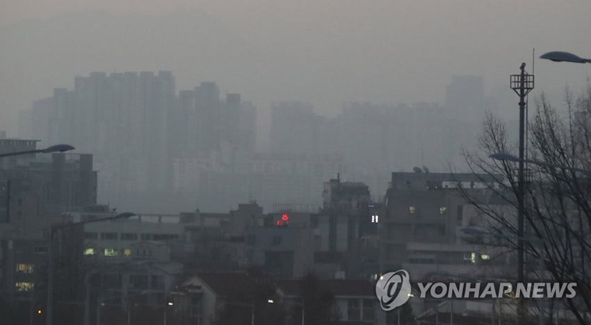 首爾現霧霾天氣。
