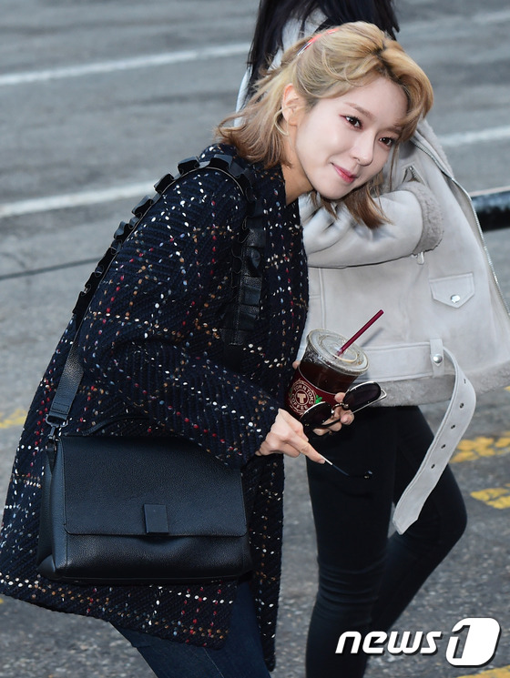 AOA ݶ