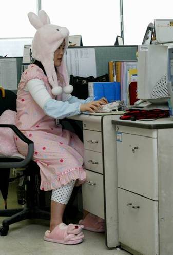 韓國內衣公司要求職員穿睡衣上班