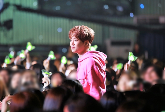 GOT7出道三周年見面會現場照大公開 王嘉爾朴珍榮穿玩偶服萌萌噠【組圖】【17】