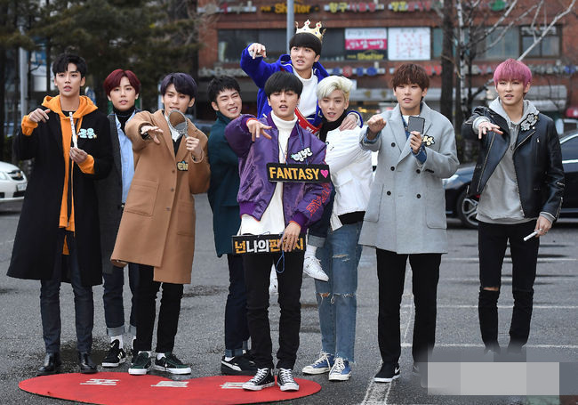  SF9