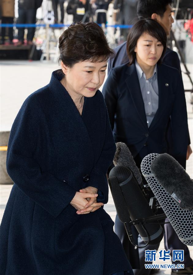 3月21日，在韓國首爾，朴槿惠抵達檢察廳。新華社發（李相浩 攝）