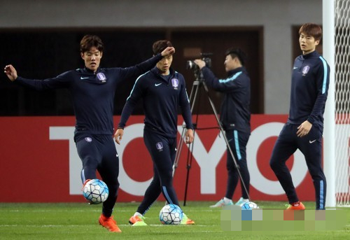 22日，韓國隊在長沙賀龍體育中心進行賽前訓練。
