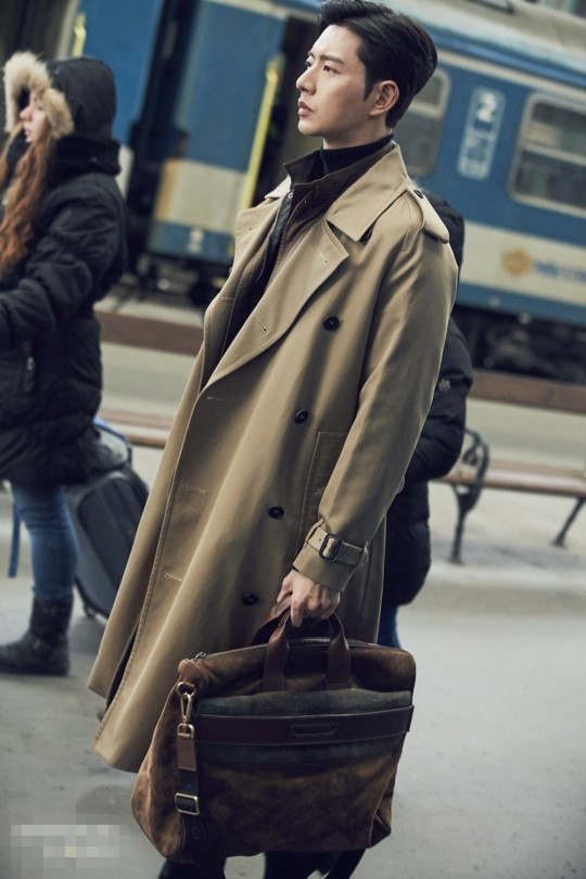 �ײ��ڼ�����MAN X MAN���Ӻ������㻨�����ع� ��ת���ֽ�ɫ����ͼ����19��