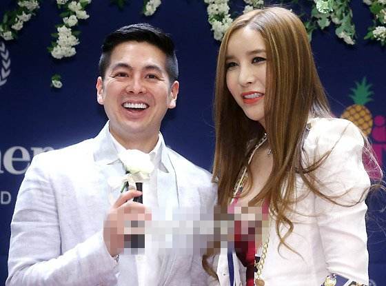 變性女星協議離婚結束10年婚姻 細數河莉秀Micky鄭昔日甜蜜撒糖照【組圖】【14】