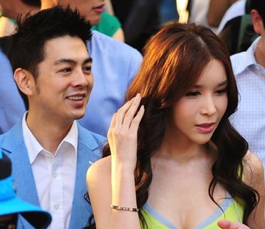 變性女星協議離婚結束10年婚姻 細數河莉秀Micky鄭昔日甜蜜撒糖照【組圖】【15】