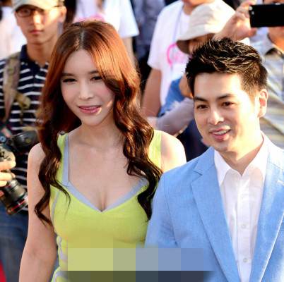 變性女星協議離婚結束10年婚姻 細數河莉秀Micky鄭昔日甜蜜撒糖照【組圖】【27】