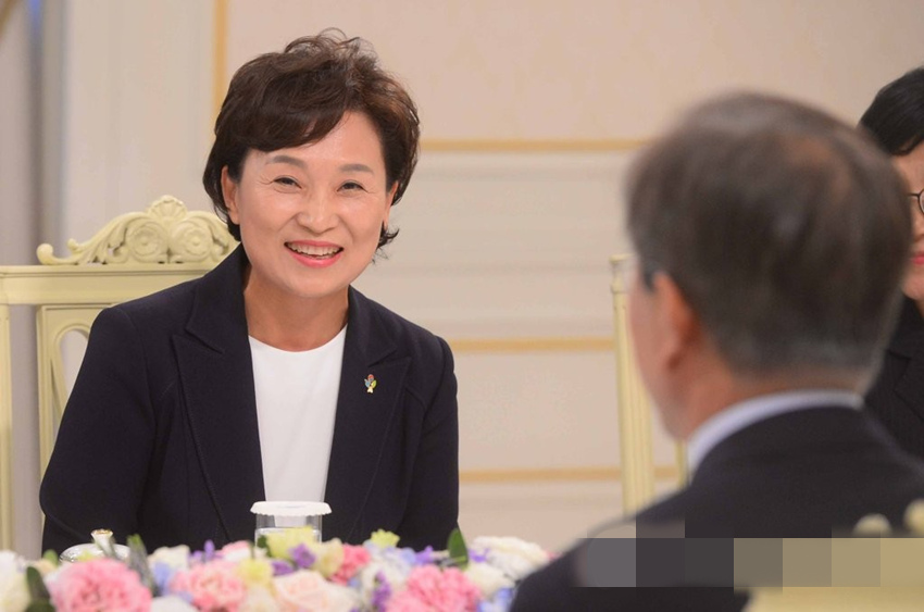 韓國新任國土交通部長官金賢美。
