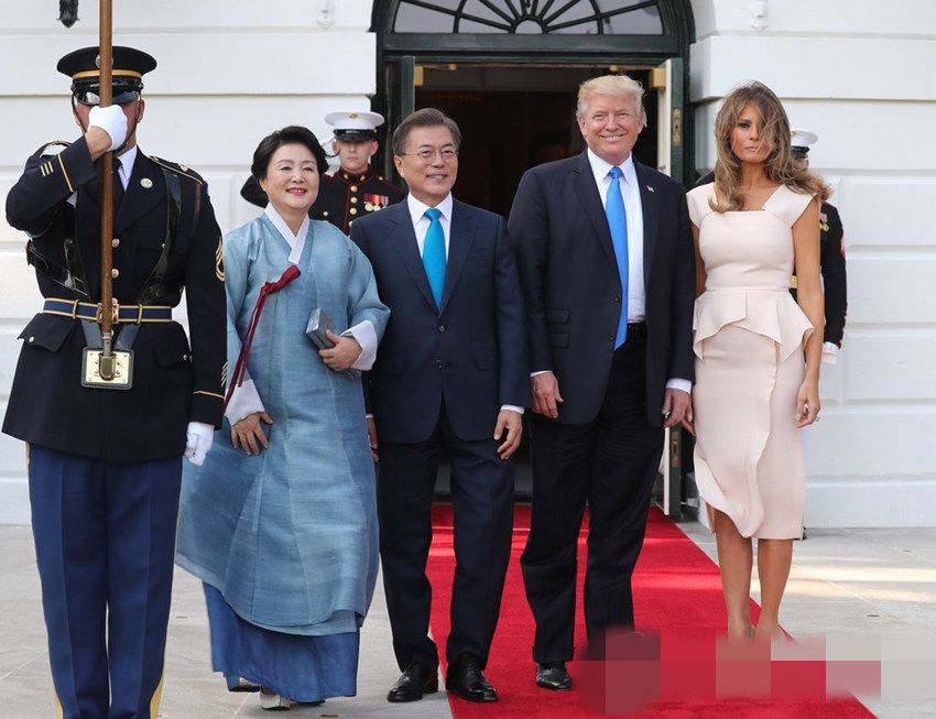 6月29日，韓國總統文在寅與美國總統特朗普在白宮合影。