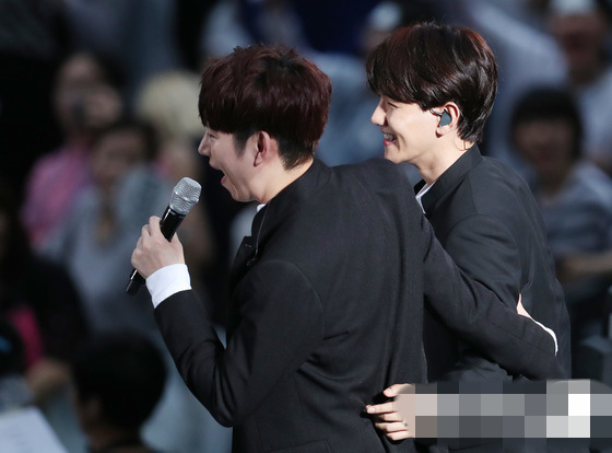 Super Junior ϣ󣩺EXO 