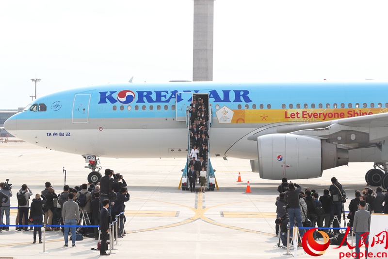 聖火搭乘專機抵達韓國仁川機場。