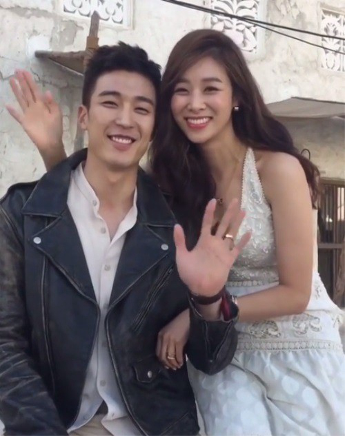 《同床异梦2》张申英姜京俊秀恩爱 日前在罗马拍摄写真【组图】