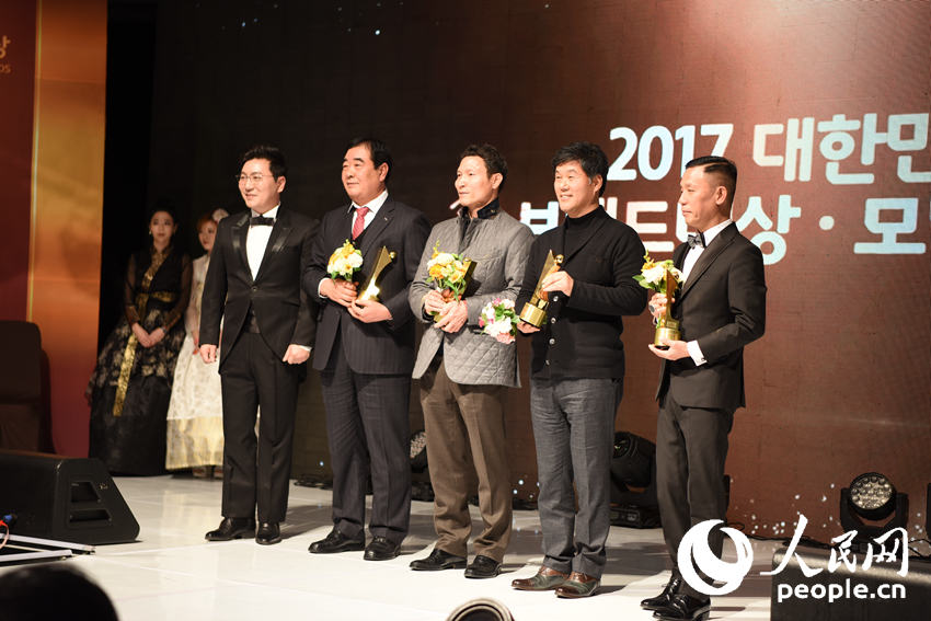 “2017韓國品牌大獎暨韓國模特大獎”頒獎典禮在首爾舉行。裴埈基攝