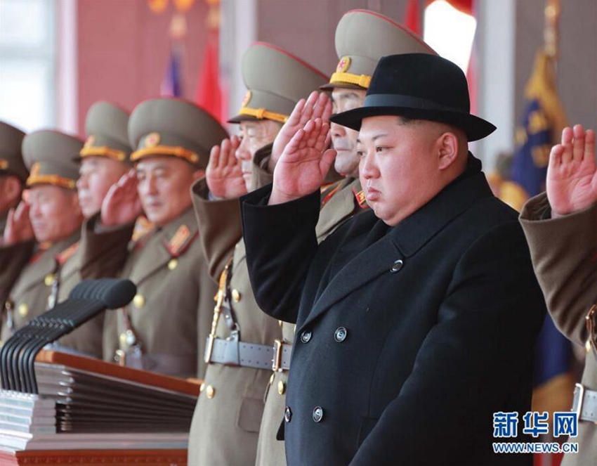 朝鲜举行阅兵式庆祝建军70周年【组图】