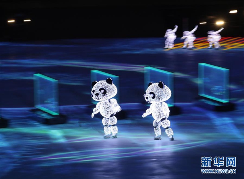 圖為閉幕式上的“北京八分鐘”表演。 新華社記者李鋼攝
