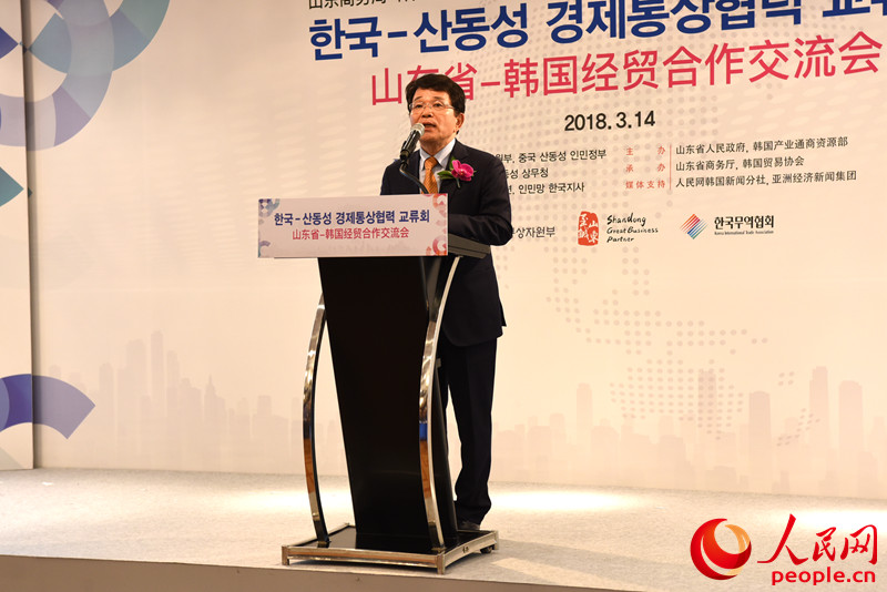 韩国贸易协会副会长韩珍铉出席并致辞。夏雪摄