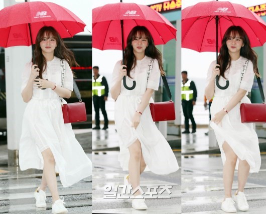 金所炫一襲白裙清純亮相機場 “雨天和紅傘更配”【組圖】【7】