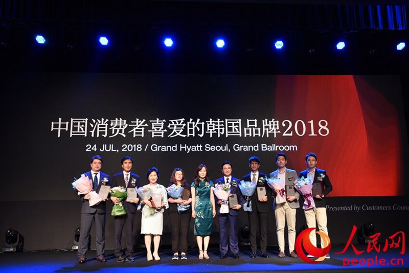 LEMONA維生素C等8個品牌獲得了“2018中國消費者喜愛的韓國品牌獎”。鮑雪攝
