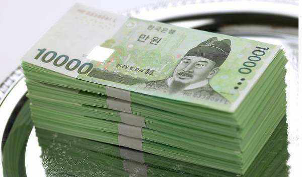 韩政府将扩大税收支出缩小贫富差距 帮扶低收