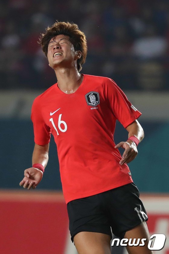 8月20日，在第18屆亞運會足球男子E組末輪的比賽賽場上，黃義助射門失利。