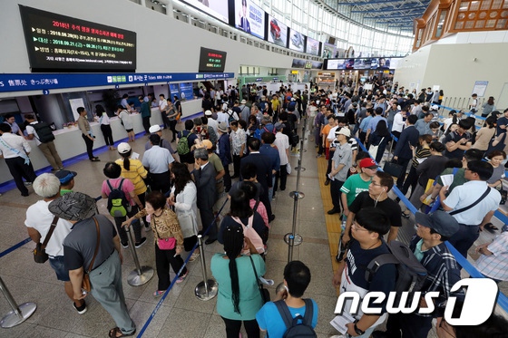 韓國秋運搶票戰打響 民眾打地鋪買票“傷不起”【8】
