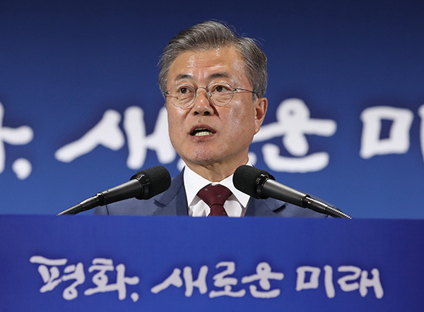 韓國總統文在寅20日在首爾韓朝首腦會談主新聞中心舉行記者會介紹訪朝結果。（韓朝首腦平壤會晤聯合採訪團供圖）