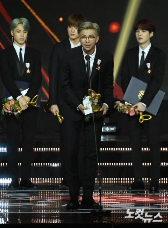防彈少年團金南俊發表獲獎感言。