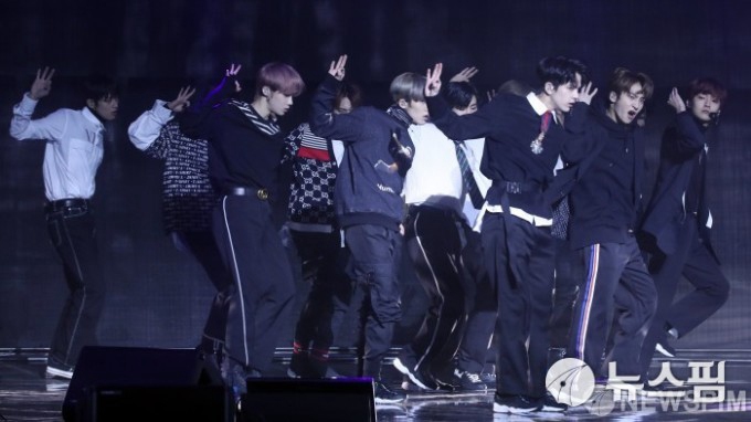 韓男團THE BOYZ攜迷你三輯回歸 發布會現場氣氛熱烈【組圖】【3】