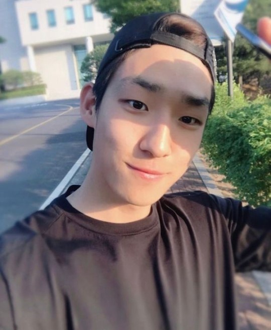 宋康昊儿子炮轰EXO粉丝后道歉 都是电影同档