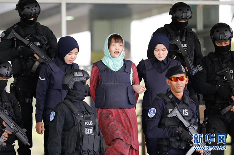 4月1日，越南籍被告段氏香（中）離開馬來西亞沙阿蘭高等法院。