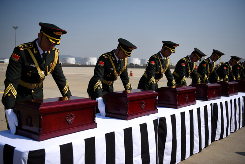 中國人民志願軍烈士遺骸棺槨。夏雪攝