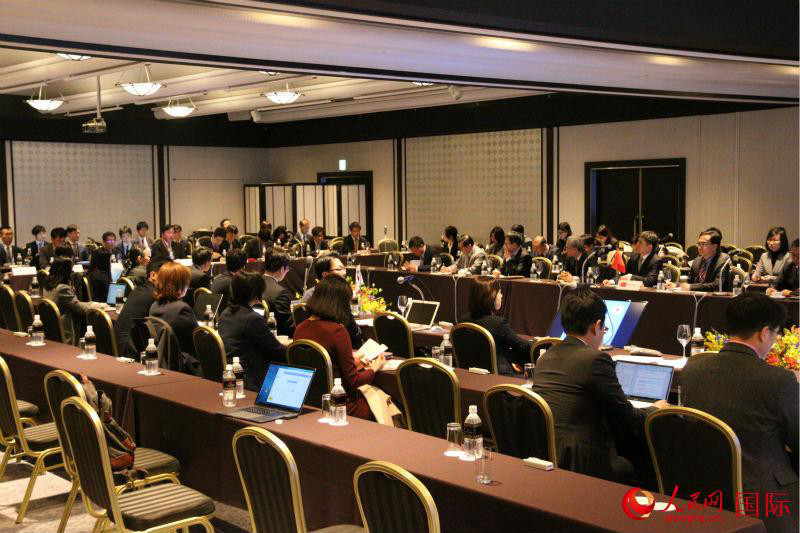 4月12日，中日韓自貿區第十五輪談判首席談判代表會議在日本東京舉行。