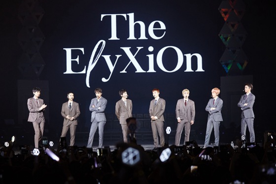 EXO新加坡演唱会圆满结束 粉丝应援气氛热烈【组图】【5】
