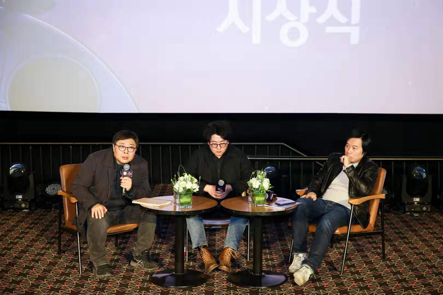 吳勝旭、李相槿、趙天宇三位評委接受媒體採訪。
