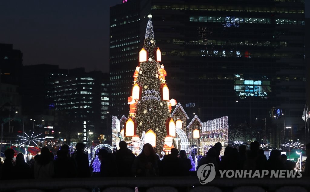 首爾清溪廣場夜晚燈光迷人 聖誕節氛圍濃厚【組圖】【4】
