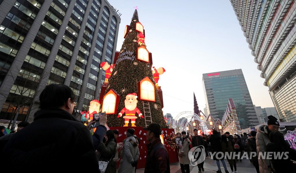 首爾清溪廣場夜晚燈光迷人 聖誕節氛圍濃厚【組圖】【7】