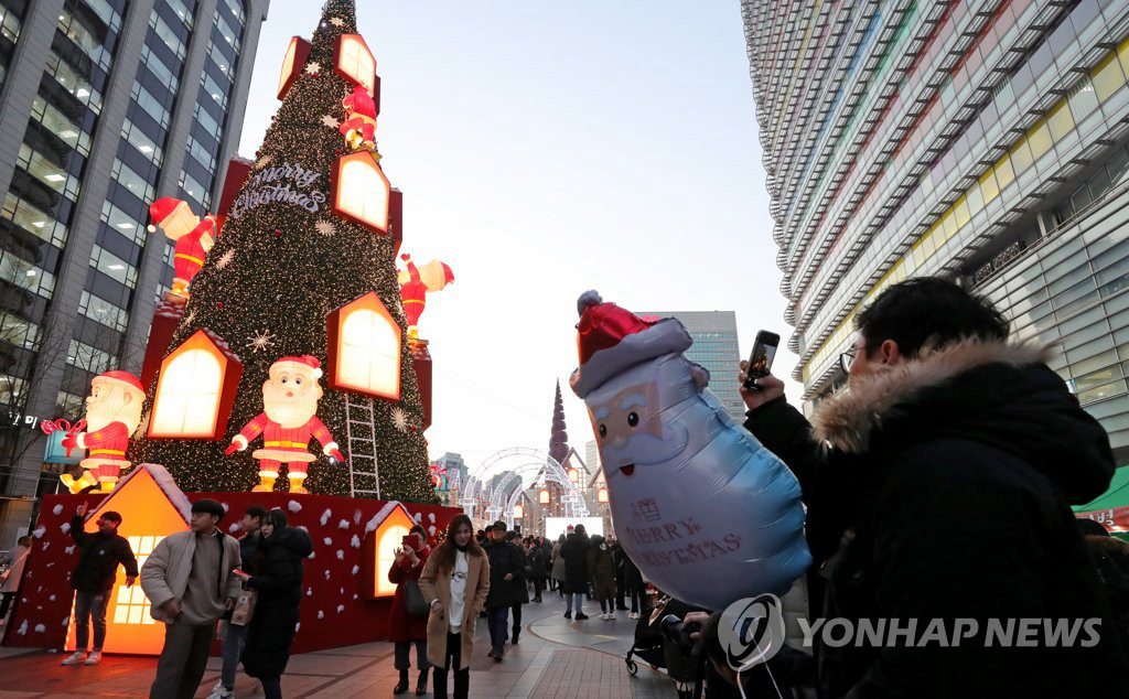 首爾清溪廣場夜晚燈光迷人 聖誕節氛圍濃厚【組圖】【9】