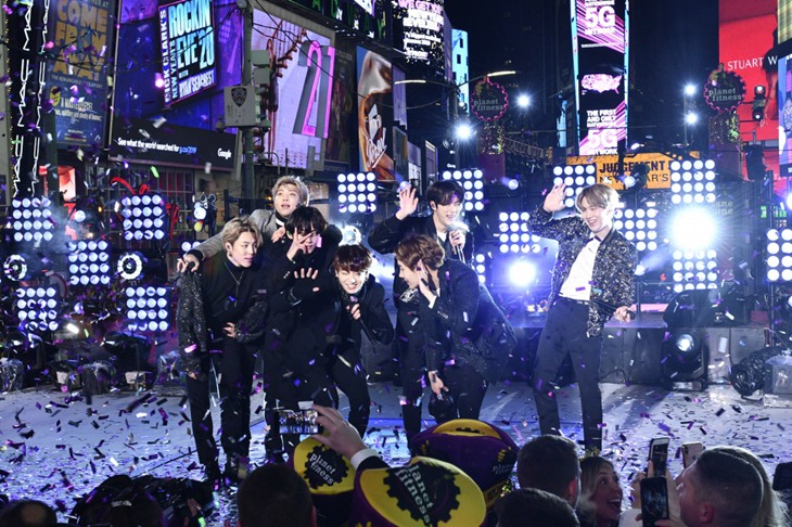 防彈少年團獻唱紐約時代廣場跨年晚會 為粉絲送新年祝福【組圖】【4】