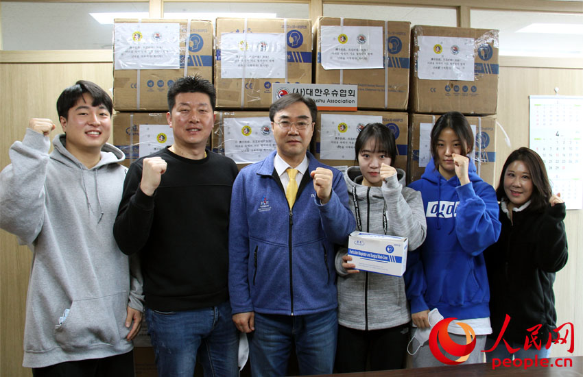中國武術協會向韓國武術協會回贈1.2萬隻N95口罩。