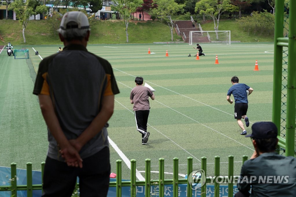 奔跑吧！韓國球場上拉開一場別開生面的體能測試【7】