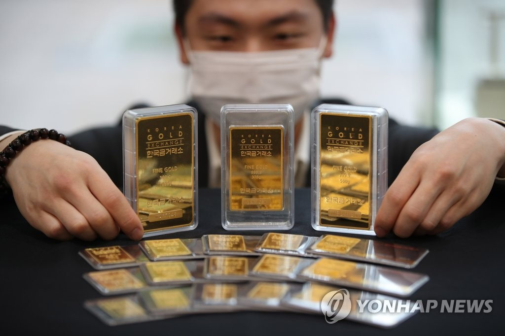 圖為首爾鐘路區韓國黃金交易所的金條。