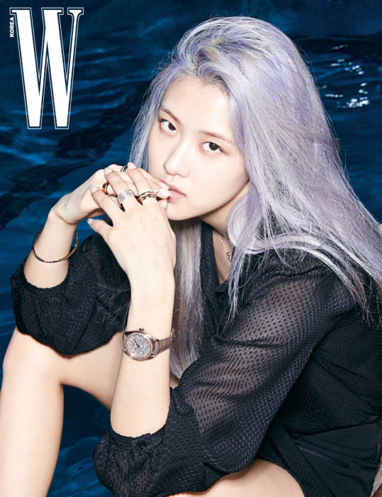 BLACKPINK朴彩英最新雜志海報公開 “澳洲玫瑰”紫發披肩神秘夢幻【組圖】【3】