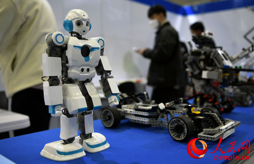 图为2020年韩国机器人世界展览会展厅现场。裴埈基 摄