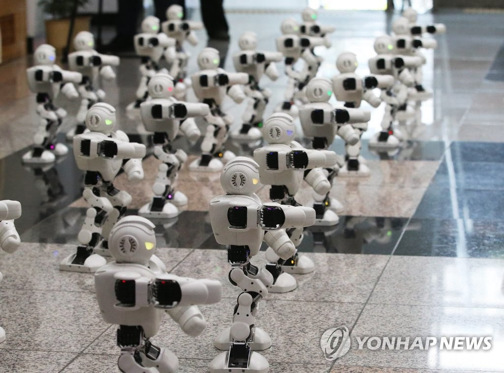 科技帶來視覺盛宴！韓地方政府大樓上演機器人舞蹈【組圖】【5】