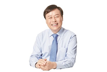  韓國國會文化體育觀光委員長都鐘煥通過人民網向中國人民拜年