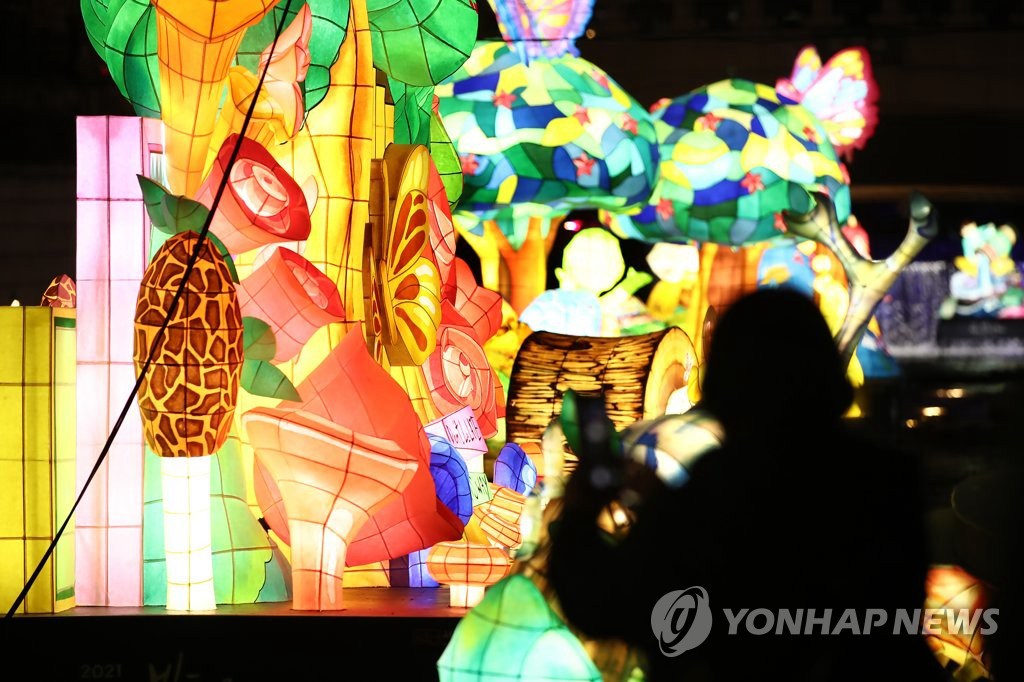 首爾舉行花燈慶典 點亮“清溪川治愈森林”【10】