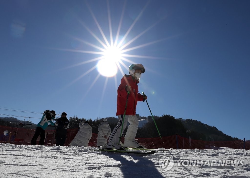 【圖】馳騁雪原！韓國滑雪場開業第一周人氣火爆【7】