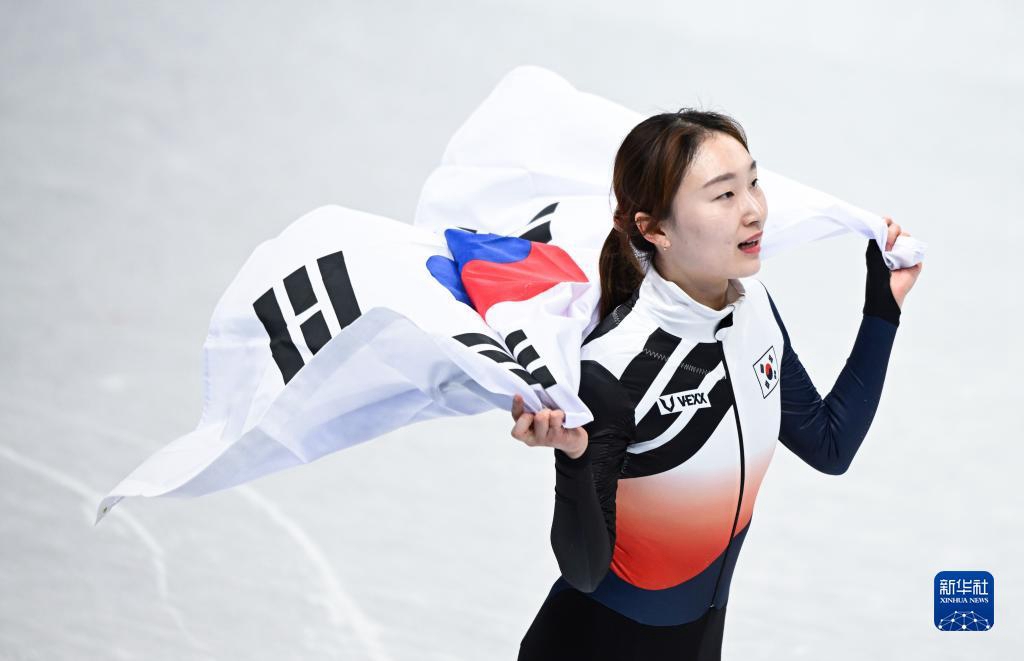 2月16日，韓國選手崔敏靜在比賽后。