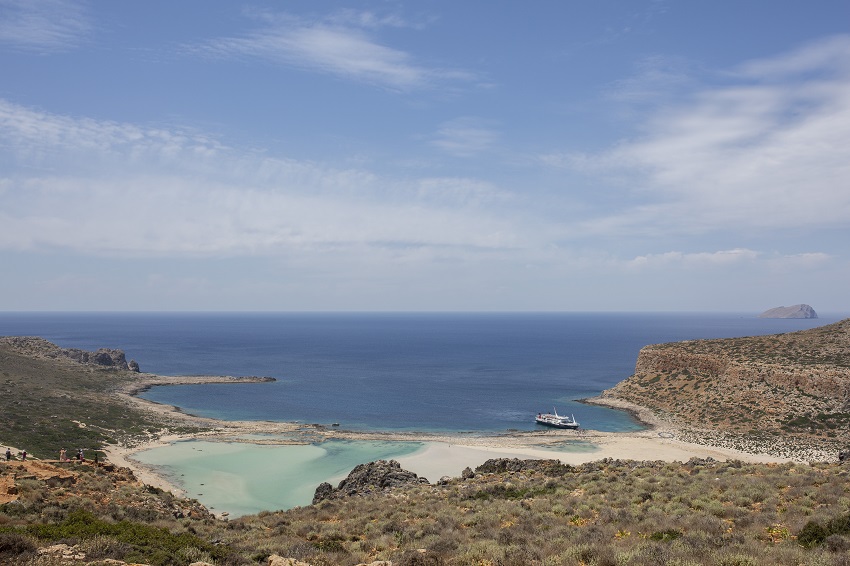 希臘巴洛斯海灘碧水藍天景色如畫 