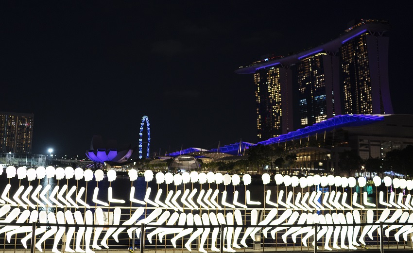 新加坡舉辦燈光藝術展 璀璨燈火點亮濱海灣